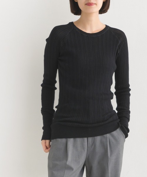 OMNES(オムネス)の「ランダムテレコニット クルーネック(ニット/セーター・レディース・ホワイト/チャコール/グレイッシュベージュ/グレー/ブラック/ブラック系その他/グリーン系その他/ホワイト系その他/オートミール/グレー系その他・FREE)」の4枚目の写真