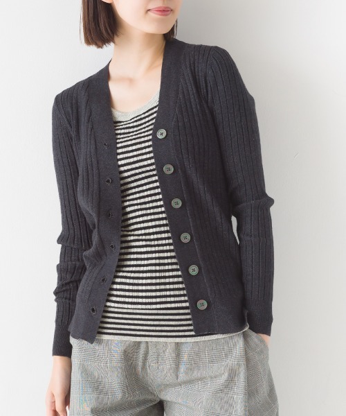 OMNES(オムネス)の「ランダムテレコニット クルーネック(ニット/セーター・レディース・ホワイト/チャコール/グレイッシュベージュ/グレー/ブラック/ブラック系その他/グリーン系その他/ホワイト系その他/オートミール/グレー系その他・FREE)」の21枚目の写真