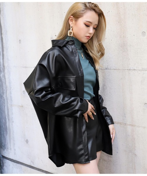 ANAP（アナップ）の「フェイクレザーオーバーシャツ（カバーオール・レディース・アイボリー/ブラック・FREE）」の3枚目の写真