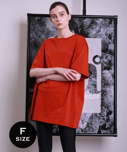 A DEGREE FAHRENHEIT（エーディグリーファーレンハイ）の「【ユニセックスアイテム】2LUX/adf刺繍 オーバーサイズT（Tシャツ/カットソー・メンズ・ホワイト/ブラック/オレンジ・SMALL/MEDIUM/LARGE/FREE）」の15枚目の写真