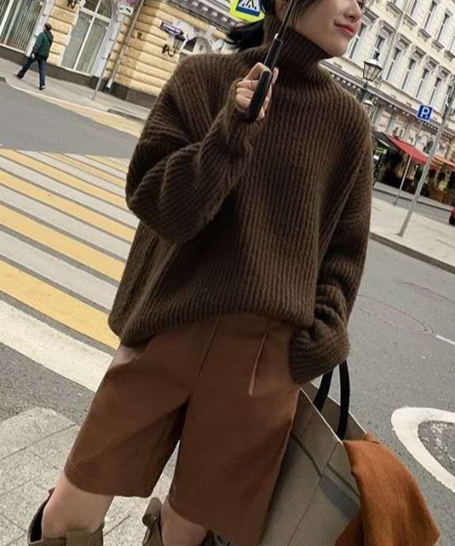 MANGROVE(マングローブ)の「フェイクレザータックハーフパンツ(その他パンツ・レディース・ブラック/ブラウン/バーガンディー・MEDIUM/LARGE)」の11枚目の写真