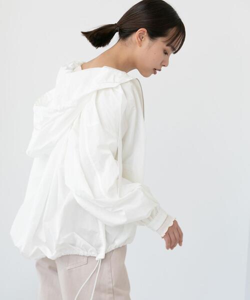 CITEN(シテン)の「<CITEN(シテン)>ボリュームギャザー ブルゾン(ナイロンジャケット・レディース・ホワイト/モカ・FREE)」の8枚目の写真