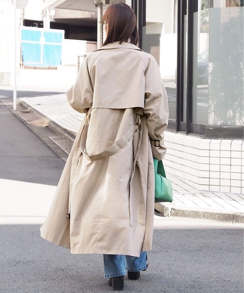 tiptop（ティップトップ）の「ボリューム袖ベルト付きトレンチコート【ZOZO限定アイテム】（トレンチコート・レディース・ベージュ/グリーン/アイボリー/グレイッシュベージュ・FREE/L）」の16枚目の写真