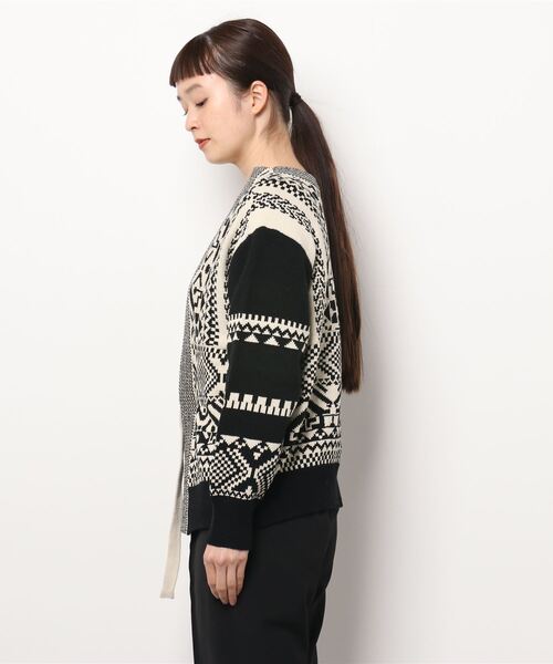 TOGA PULLA（トーガ　プルラ）の「TOGA PULLA Jacquard knit cardigan TP21-XO206（カーディガン/ボレロ・レディース・ピンク/ブラック・38）」の9枚目の写真