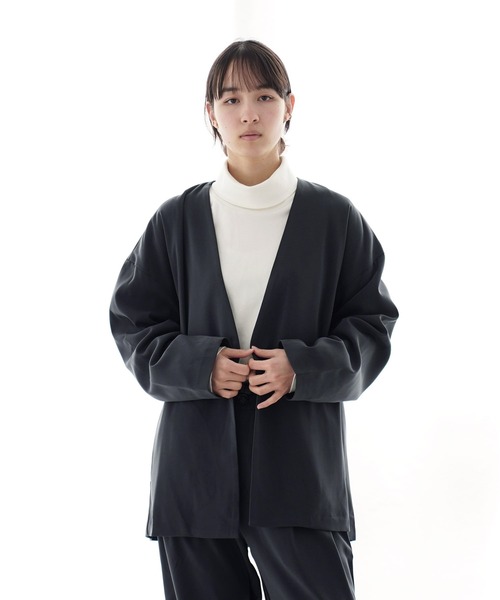 Air Tokyo(エアートウキョー)の「【セットアップ】ノーカラー ジャケット & タック ルーズパンツ(セットアップ・メンズ・チャコールグレー/ブルーグレー・MEDIUM/LARGE)」の19枚目の写真