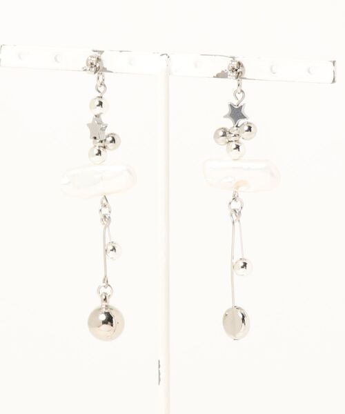 tone(トーン)の「【-lensa-】バロックパールのアシメピアス(MA)(ピアス(両耳用)・レディース・シルバー・FREE)」の7枚目の写真