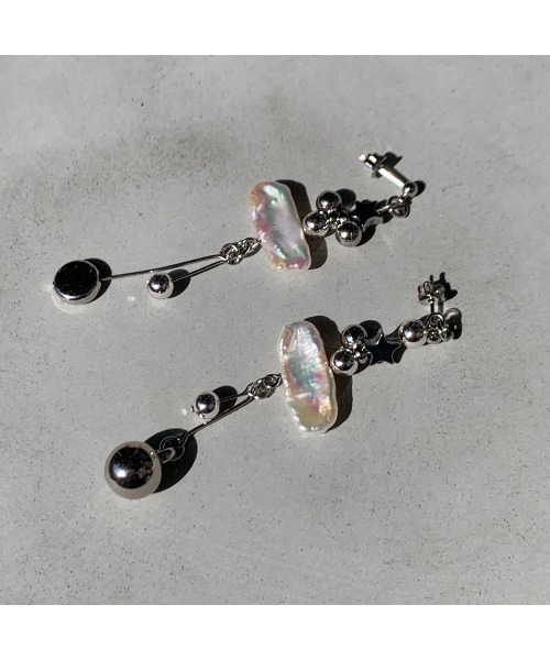 tone(トーン)の「【-lensa-】バロックパールのアシメピアス(MA)(ピアス(両耳用)・レディース・シルバー・FREE)」の5枚目の写真