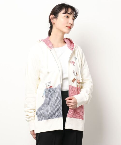 KARL HELMUT（カールヘルム）の「リバースフルーツパーラー刺繍  