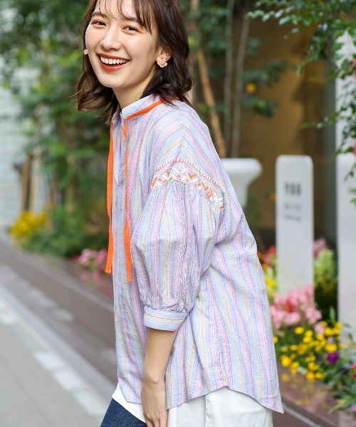 チチカカ(チチカカ)の「カラーストライプ刺繍シャツ(シャツ/ブラウス・レディース・ベージュ/ピンク・FREE)」の9枚目の写真
