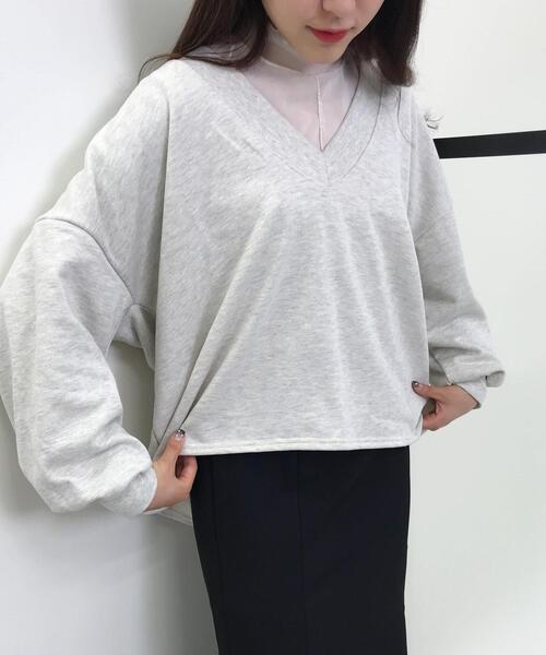 INGNI(イング)の「深Vネックスウェットトップス(Tシャツ/カットソー・レディース・グリーン/ブラック/オートミール/ブルー・M)」の12枚目の写真