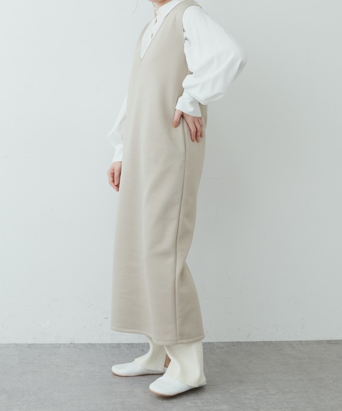 PUAL CE CIN(ピュアルセシン)の「【WEB限定】カットポンチVネックワンピース(ワンピース・レディース・ブラック/アイボリー/グレイッシュベージュ・FREE)」の8枚目の写真