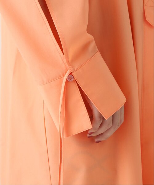 RAY CASSIN（レイカズン）の「スリットシャツワンピース（シャツワンピース・レディース・オレンジ/オフホワイト・FREE）」の9枚目の写真