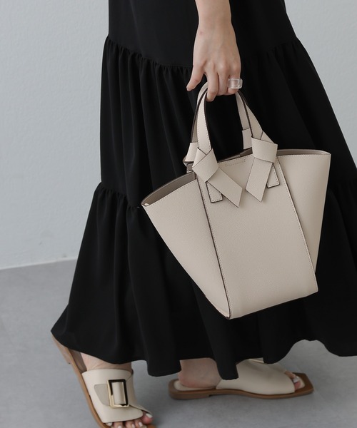 COLONY 2139(コロニートゥーワンスリーナイン)の「編み込みショルダートートバッグ(トートバッグ・レディース・アイボリー/グレイッシュベージュ・FREE)」の13枚目の写真