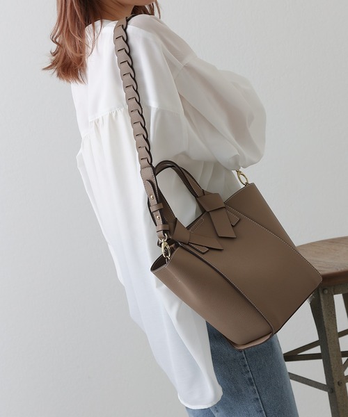 COLONY 2139(コロニートゥーワンスリーナイン)の「編み込みショルダートートバッグ(トートバッグ・レディース・アイボリー/グレイッシュベージュ・FREE)」の9枚目の写真