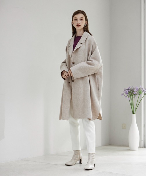 INED CLARO（イネドクラロ）の「ジロンウールライトリバーコート 通勤 着回しやすい（チェスターコート・レディース・ベージュ/グレー・フリー）」の4枚目の写真