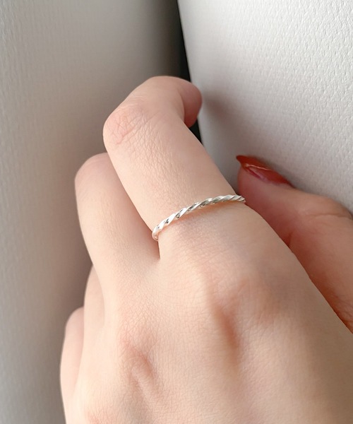 THEATER(シアター)の「THEATER シアター スクリュースリムシルバーリング(リング・レディース・シルバー・#13/#18/#9/#11/#15)」の1枚目の写真