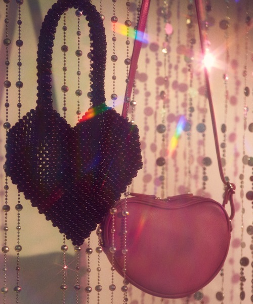 J1U by LA BELLE ETUDE（ジユウバイラベルエチュード）の「【Casselini】ハートビーンズバッグ（ショルダーバッグ・レディース・パープル・FREE）」の2枚目の写真