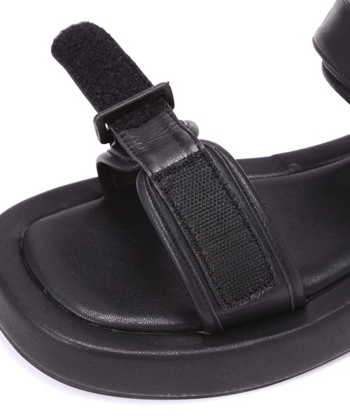 FREE'S MART（フリーズマート）の「セットインベルクロサンダル（サンダル・レディース・ブラック/ホワイト・SMALL/MEDIUM）」の11枚目の写真