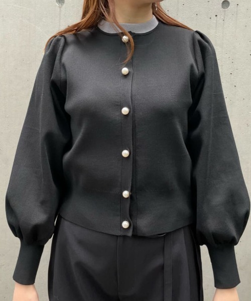 LOULOU WILLOUGHBY(ルルウィルビー)の「【LOULOU WILLOUGHBY】パールボタンパフィブルゾン(ノーカラージャケット・レディース・ブラック/オフホワイト・2)」の14枚目の写真