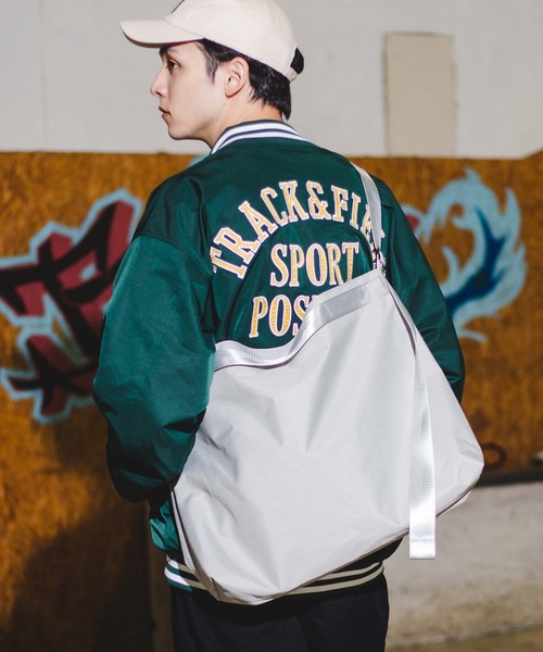 WEGO（ウィゴー）の「WEGO/2WAYビッグワンショルダーバッグ（ショルダーバッグ・レディース・ブルー/オリーブ/ライトグレー/その他1/その他2/その他3・FREE）」の2枚目の写真