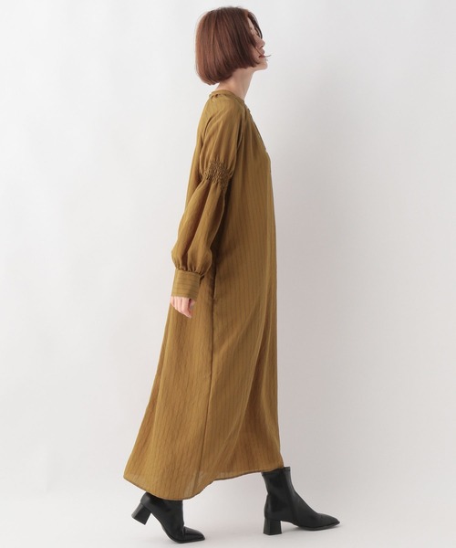 A part by（アパートバイ）の「ストライプシャーリングワンピース  124634（シャツワンピース・レディース・ベージュ/ネイビー・FREE）」の5枚目の写真