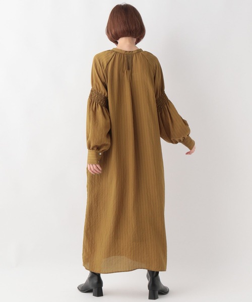 A part by（アパートバイ）の「ストライプシャーリングワンピース  124634（シャツワンピース・レディース・ベージュ/ネイビー・FREE）」の6枚目の写真