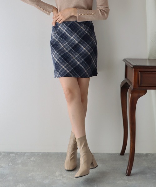 BLUEEAST（ブルーイースト）の「チェック台形ミニスカート（スカート・レディース・ブラック/ベージュ・MEDIUM）」の8枚目の写真