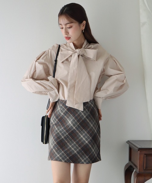 BLUEEAST（ブルーイースト）の「チェック台形ミニスカート（スカート・レディース・ブラック/ベージュ・MEDIUM）」の18枚目の写真