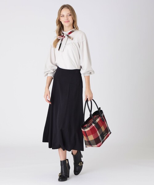 BLUE LABEL CRESTBRIDGE（ブルーレーベルクレストブリッジ）の