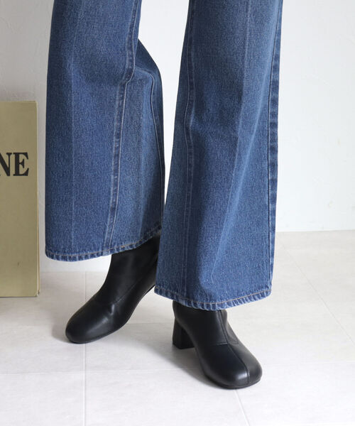 fredy emue（フレディエミュ）の「ストレッチヒールショートブーツ（ブーツ・レディース・ブラック/ライトグリーン/アイボリー・S/M/L）」の3枚目の写真