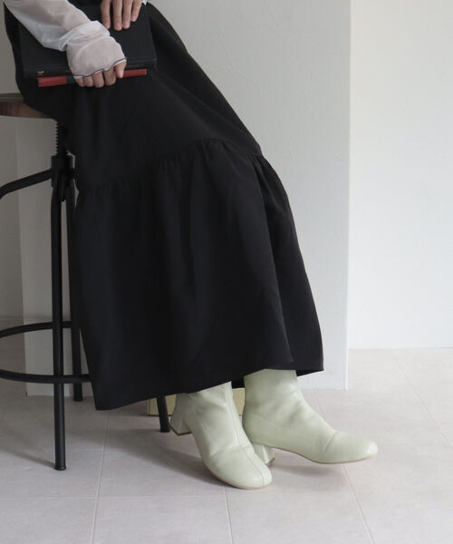 fredy emue（フレディエミュ）の「ストレッチヒールショートブーツ（ブーツ・レディース・ブラック/ライトグリーン/アイボリー・S/M/L）」の9枚目の写真