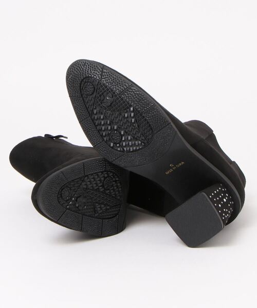 Elvis Luce(エルビスルーチェ)の「ElvisLuce(エルビスルーチェ)キラキラビジュー付き変形ヒールアーモンドトゥサイドゴアショートブーツ(ブーツ・レディース・ブラック・S/M/L/LL)」の14枚目の写真