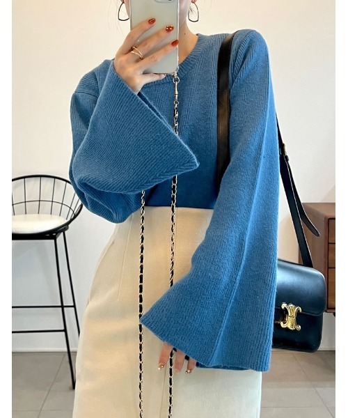 Re:EDIT（リエディ）の「[金子麻貴さん着用][WINTER COLLECTION]アルパカタッチクルーネックフレアスリーブ起毛ニットトップス（ニット/セーター・レディース・ブラック/アイボリー/ブルー/ブラック系その他/ブラウン/ピンク/イエロー・FREE）」の6枚目の写真
