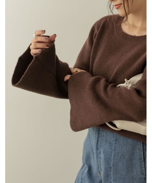 Re:EDIT（リエディ）の「[金子麻貴さん着用][WINTER COLLECTION]アルパカタッチクルーネックフレアスリーブ起毛ニットトップス（ニット/セーター・レディース・ブラック/アイボリー/ブルー/ブラック系その他/ブラウン/ピンク/イエロー・FREE）」の16枚目の写真