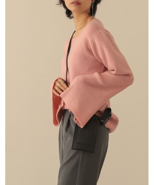 Re:EDIT（リエディ）の「[金子麻貴さん着用][WINTER COLLECTION]アルパカタッチクルーネックフレアスリーブ起毛ニットトップス（ニット/セーター・レディース・ブラック/アイボリー/ブルー/ブラック系その他/ブラウン/ピンク/イエロー・FREE）」の19枚目の写真