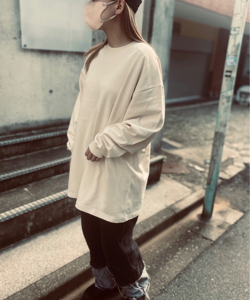 United Athle(ユナイテッドアスレ)の「United Athle / 9.1オンス マグナムウェイト ビッグシルエット ロングスリーブ Tシャツ(2.1インチリブ) / 4422(Tシャツ/カットソー・メンズ・ブラック/ナチュラル/カーキ/ホワイト/ブルー・X-LARGE/LARGE/MEDIUM)」の3枚目の写真