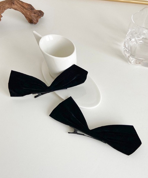 cream creme（クリームクレーム）の「ベロアリボンヘアクリップ（ヘアピン・レディース・ブラック・FREE）」の9枚目の写真