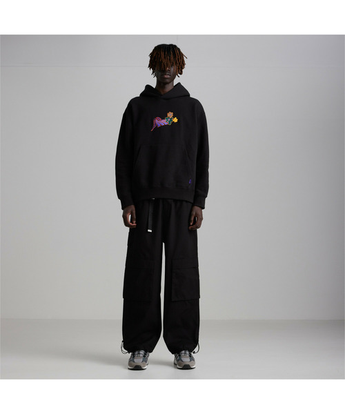 PUMA（プーマ）の「PUMA プーマ メンズ PUMA x PERKS AND MINI フーディー PUMA x P.A.M. Hoodie（スウェット・メンズ・グリーン/ブラック・X-LARGE/X-SMALL/SMALL/LARGE）」の4枚目の写真