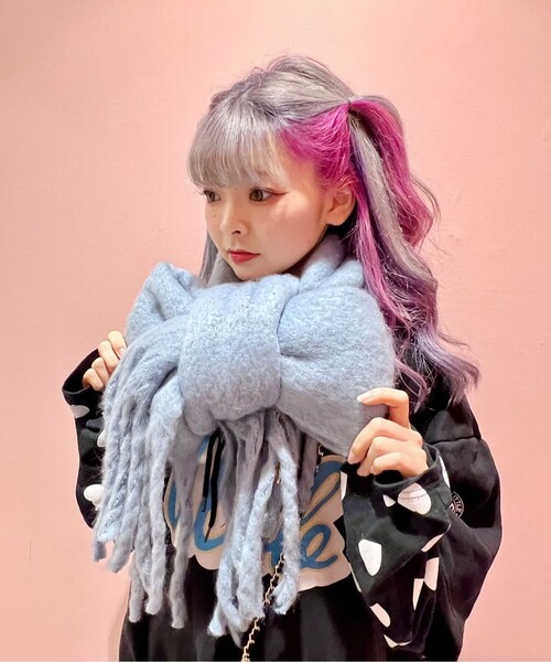 Ober Tashe(オーバータッシェ)の「アレンジしやすい250cm カラフルボリュームストールマフラー 累計販売約5000枚【防寒/マフラー/厚手/無地】(ストール/ショール・レディース・アイボリー/グレー/ピンク系7/ダークブラウン/ベージュ/グリーン/グレー系3/イエロー/ホワイト/ブルー・FREE)」の8枚目の写真
