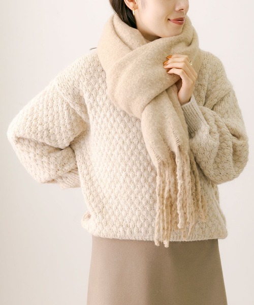 URBAN RESEARCH Sonny Label（アーバンリサーチサニーレーベル）の「フラッフィーボリュームマフラー（マフラー・レディース・ブルー/ベージュ/ブラック/カーキ・FREE）」の2枚目の写真