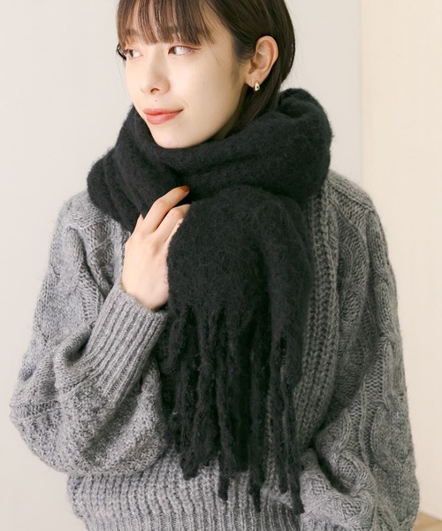 URBAN RESEARCH Sonny Label（アーバンリサーチサニーレーベル）の「フラッフィーボリュームマフラー（マフラー・レディース・ブルー/ベージュ/ブラック/カーキ・FREE）」の8枚目の写真