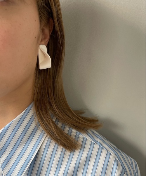 SANSeLF(サンセルフ)の「white asymmetry pierce【SANSeLF】sanak23s006(ピアス(両耳用)・レディース・A/B・FREE)」の17枚目の写真