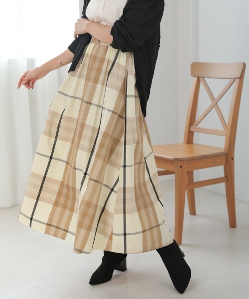 Bou Jeloud（ブージュルード）の「【選べる6色展開】カラーチェックタフタスカート（スカート・レディース・ベージュ/レッド/ブルー/ブラック/カーキ/ライトブルー/サンドベージュ/ブラウン・FREE）」の4枚目の写真