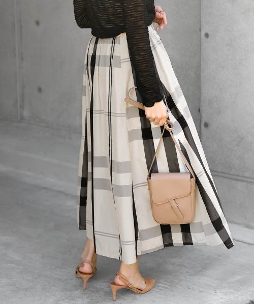 Bou Jeloud（ブージュルード）の「【選べる6色展開】カラーチェックタフタスカート（スカート・レディース・ベージュ/レッド/ブルー/ブラック/カーキ/ライトブルー/サンドベージュ/ブラウン・FREE）」の10枚目の写真