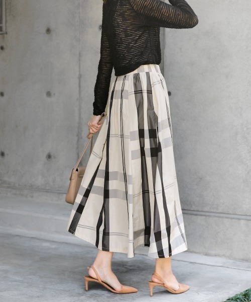 Bou Jeloud（ブージュルード）の「【選べる6色展開】カラーチェックタフタスカート（スカート・レディース・ベージュ/レッド/ブルー/ブラック/カーキ/ライトブルー/サンドベージュ/ブラウン・FREE）」の14枚目の写真