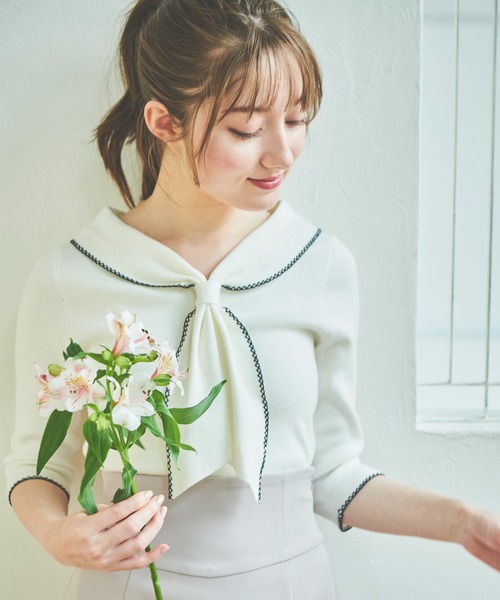 NOELA(ノエラ)の「配色ステッチニット(ニット/セーター・レディース・オフホワイト/ラベンダー/ネイビー・フリー)」の4枚目の写真