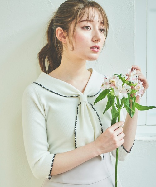 NOELA(ノエラ)の「配色ステッチニット(ニット/セーター・レディース・オフホワイト/ラベンダー/ネイビー・フリー)」の5枚目の写真