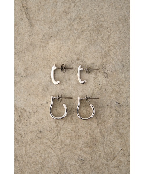 AZUL by moussy(アズールバイマウジー)の「SIMPLE DESIGN EARRINGS SET/シンプルデザインピアスセット(ピアス(両耳用)・レディース・シルバー/ゴールド系その他・FREE)」の4枚目の写真