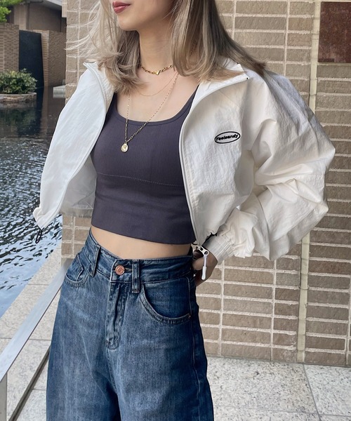 Mela(メラ)の「DRAWSTRING CROPED BZ(ナイロンジャケット・レディース・ベージュ/レッド/ホワイト/ブラック・S/M/L)」の12枚目の写真