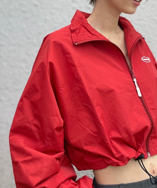 Mela(メラ)の「DRAWSTRING CROPED BZ(ナイロンジャケット・レディース・ベージュ/レッド/ホワイト/ブラック・S/M/L)」の18枚目の写真